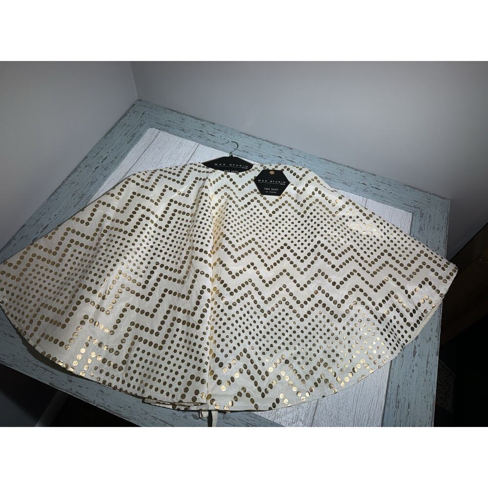 Max Studio Tree Skirt 52” Cream W/gold Polka Dots NWT